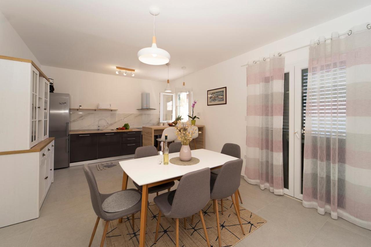פריזבה Apartments Bisko מראה חיצוני תמונה
